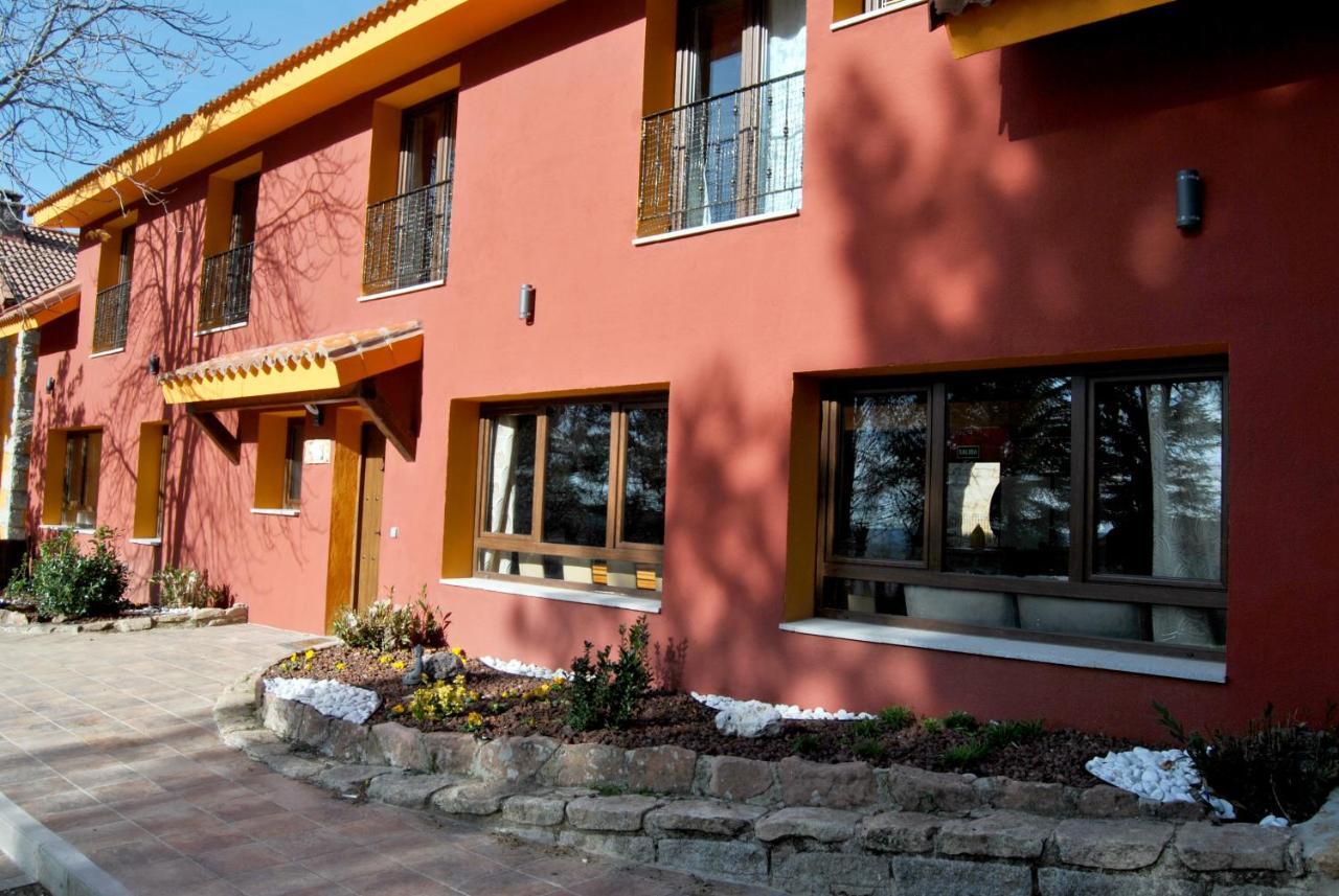 Complejo Casas Rurales Mansiones Y Villas Deluxe Collado Mediano Exterior photo