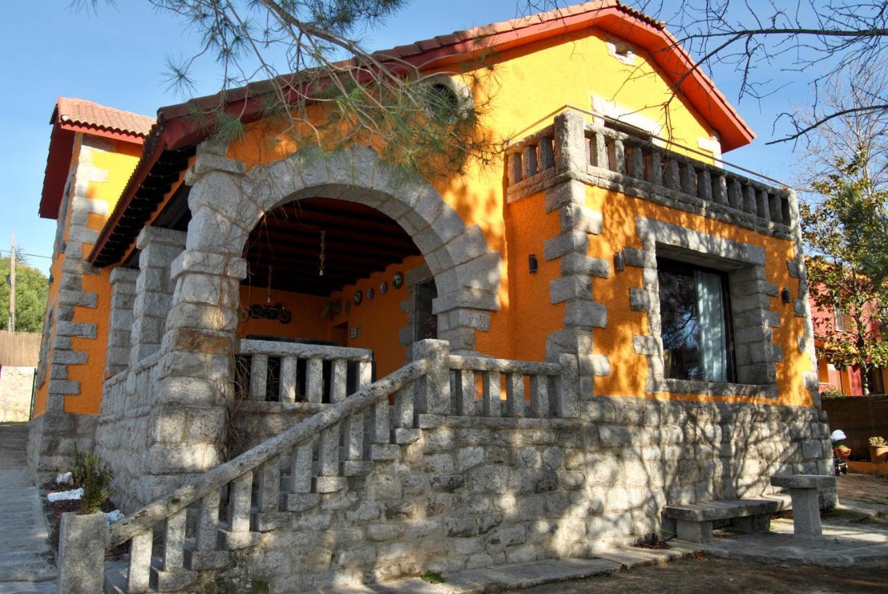 Complejo Casas Rurales Mansiones Y Villas Deluxe Collado Mediano Exterior photo