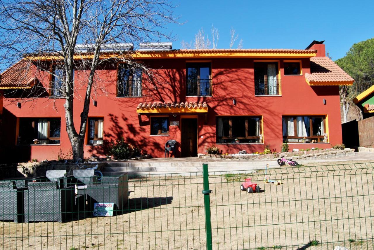 Complejo Casas Rurales Mansiones Y Villas Deluxe Collado Mediano Exterior photo